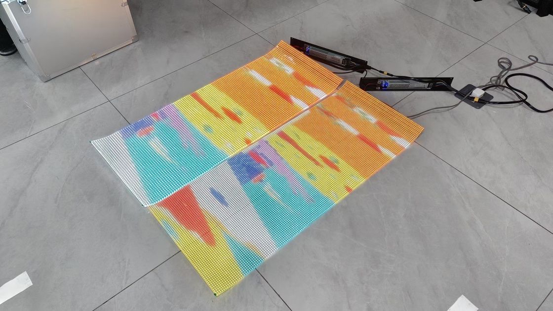 P6 P10 Panneau d'affichage à LED transparent Flexible pleine couleur pour intérieur