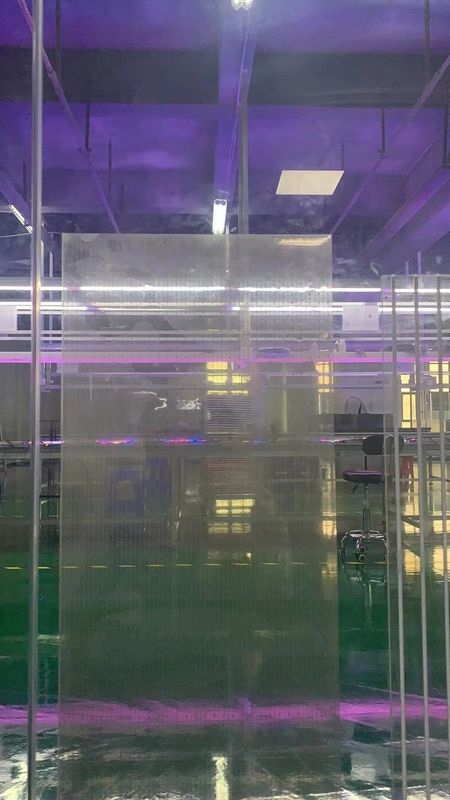 Écran LED transparent à l' eau à l' intérieur