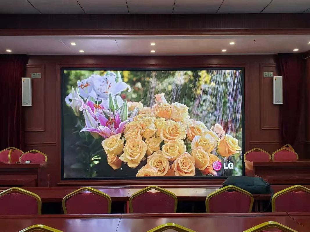 Écran d'affichage à LED à l'intérieur de la publicité HD couleur complète 16 bits luminosité