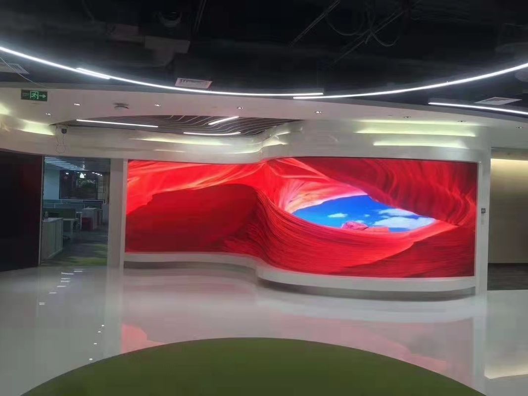 Écran d'affichage à LED à l'intérieur de la publicité HD couleur complète 16 bits luminosité
