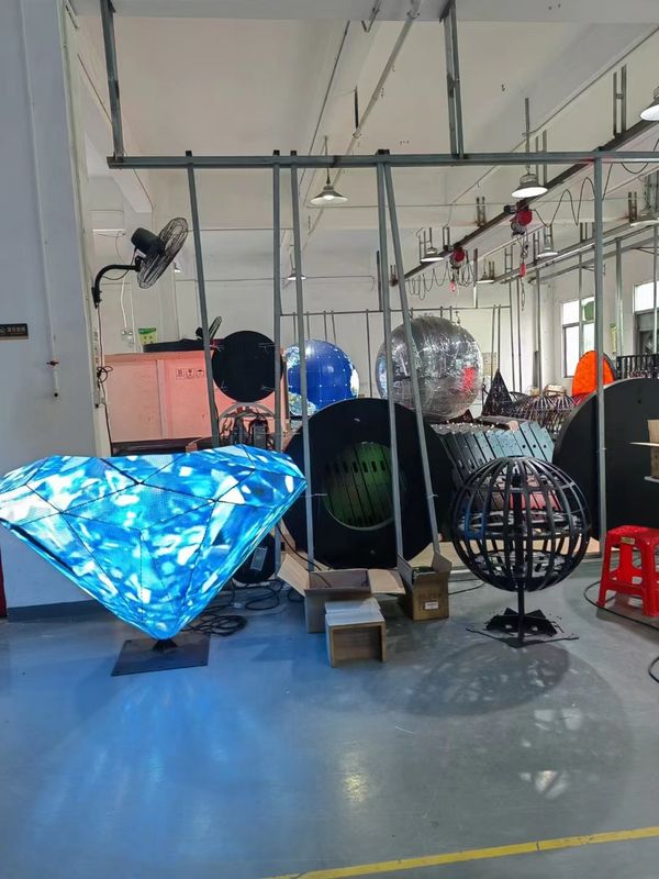 Technologie d' écran innovante commerciale P2.5, écran LED plein couleur intérieur fixe