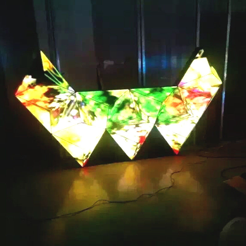 Technologie d' écran innovante commerciale P2.5, écran LED plein couleur intérieur fixe